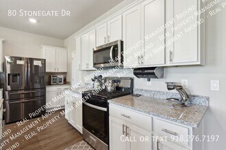 80 Stonegate Dr in Pryor, OK - Building Photo - Building Photo