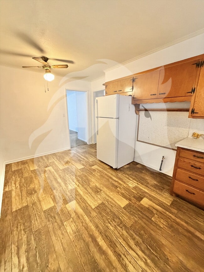 1214 S Washington St in Enid, OK - Foto de edificio - Building Photo