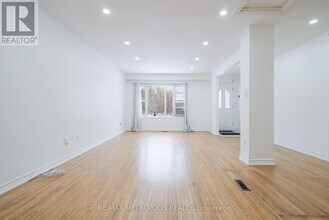 50 Applemore Rd in Toronto, ON - Building Photo - Building Photo