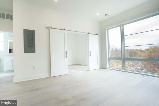 5301 Connecticut Ave NW in Washington, DC - Building Photo - Building Photo