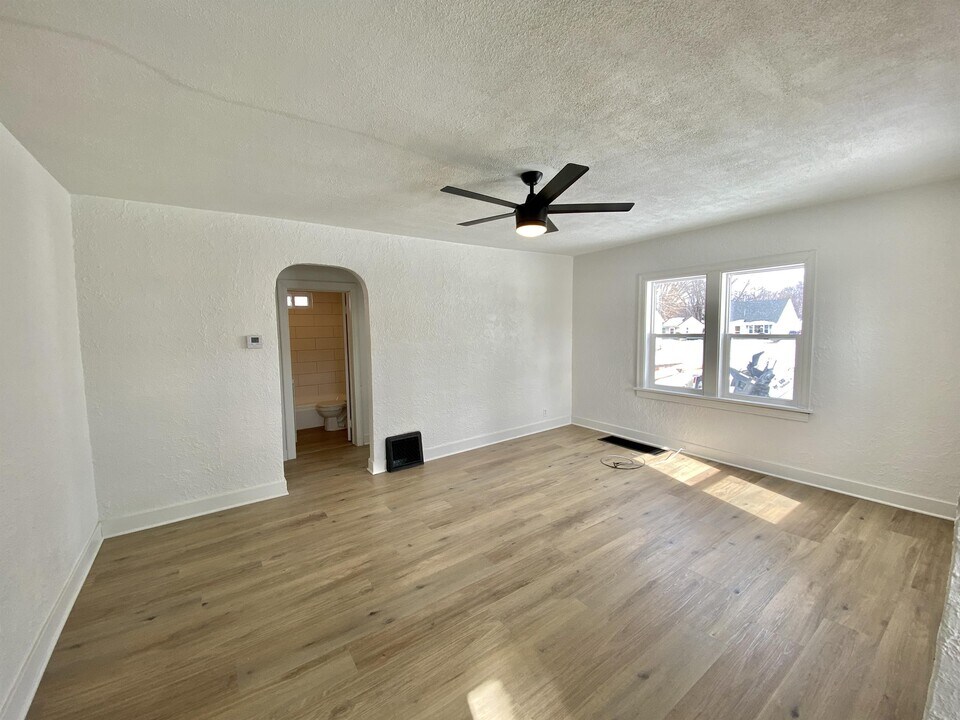 1524 W Clark St in Albert Lea, MN - Building Photo