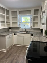 2561 Floyd St in Sarasota, FL - Building Photo - Building Photo