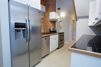 6 Partridge Ct in Simsbury, CT - Building Photo - Building Photo