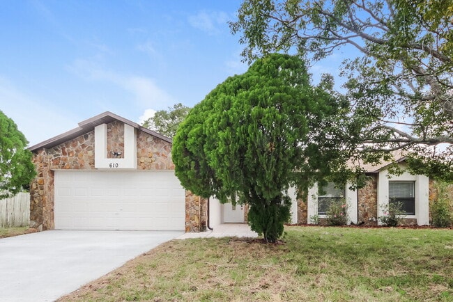 property at 610 N Delmonte Ct