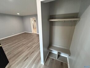 6202 Valley Park Dr NW in Huntsville, AL - Building Photo - Building Photo