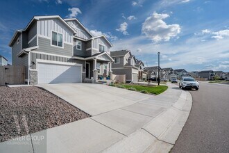 10477 Luneth Dr in Colorado Springs, CO - Building Photo - Building Photo