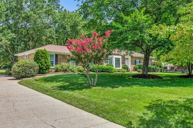 8112 Dozier Pl