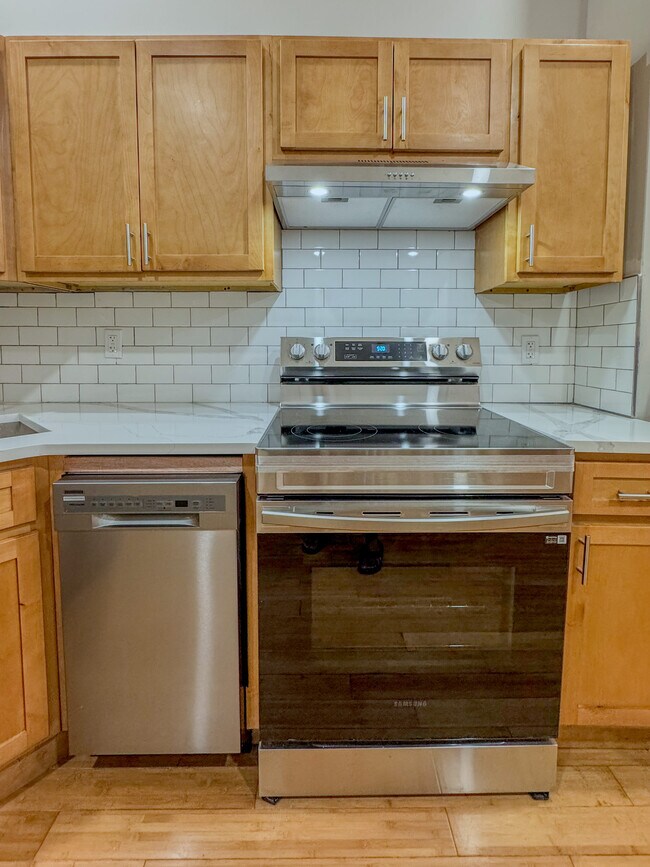 1232 N 15th St, Unit B in Philadelphia, PA - Building Photo - Building Photo