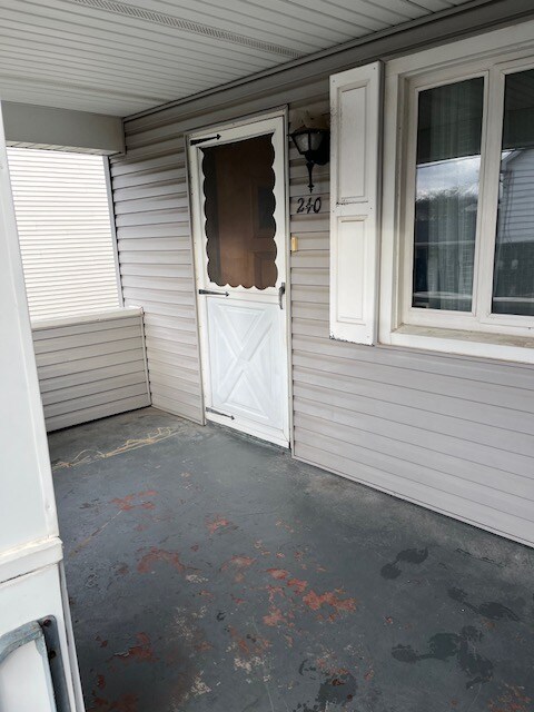 240 High St in Mount Pleasant, PA - Building Photo - Building Photo