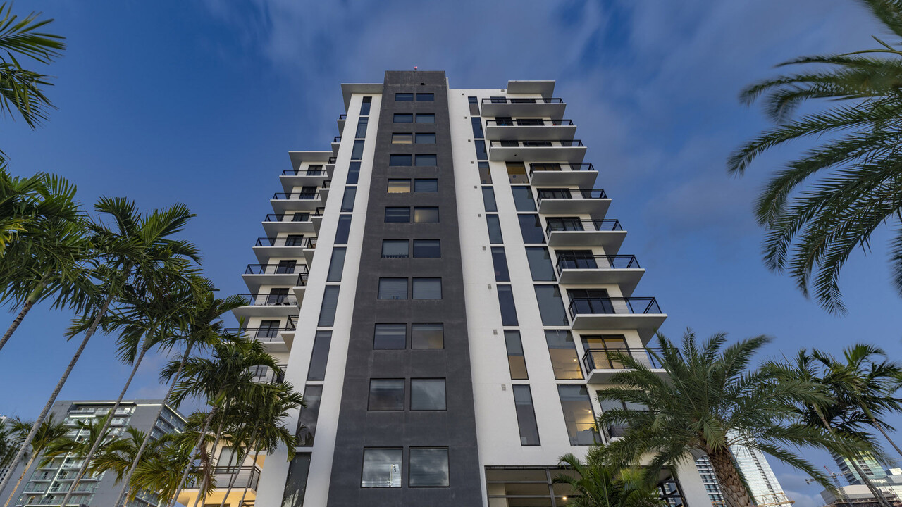 Maizon Brickell in Miami, FL - Foto de edificio