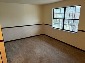 1616 Speaker Rd, Unit 1616 Speaker Rd in Evansville, IN - Building Photo - Building Photo