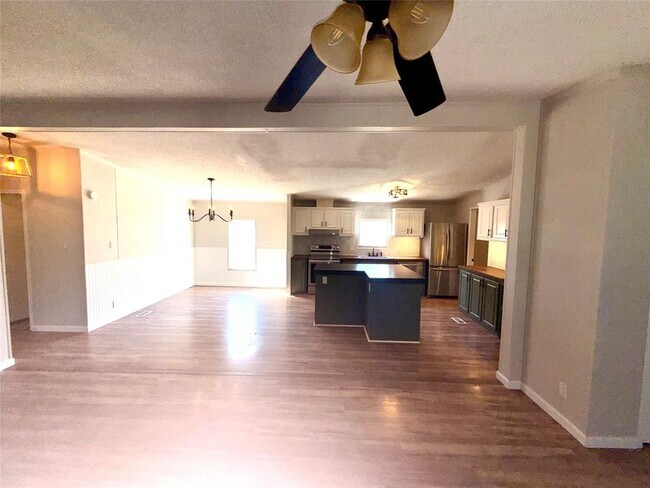 301 N Buffalo Ave in Cedar Park, TX - Building Photo - Building Photo