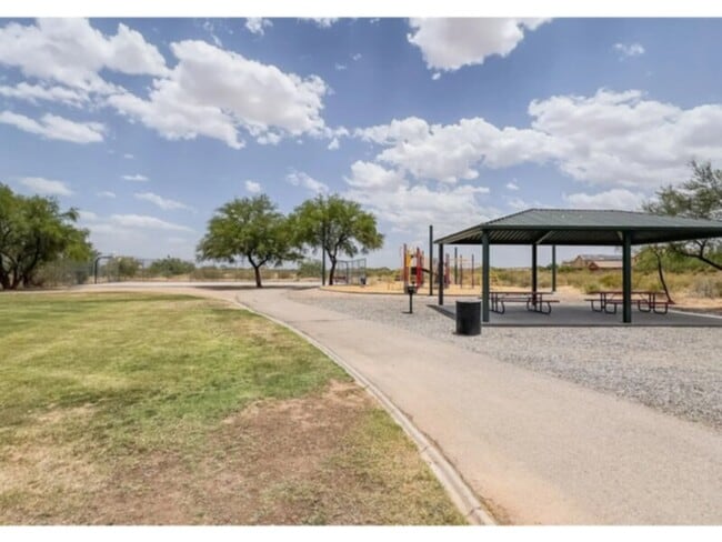 property at 3993 E Shadow Branch Dr