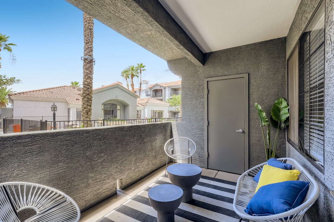 Mandarina in Phoenix, AZ - Building Photo