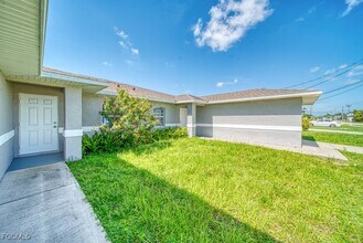 2004 NE 6th St in Cape Coral, FL - Building Photo - Building Photo