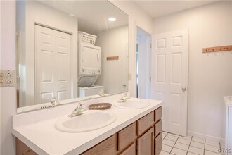 1258 Greenfield Ln in Skaneateles, NY - Building Photo - Building Photo