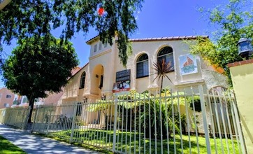 2633 Ellendale Place in Los Angeles, CA - Building Photo - Building Photo