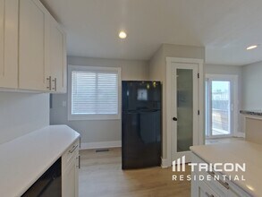 1208 Atoka Dr in Colorado Springs, CO - Building Photo - Building Photo
