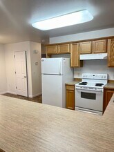 491 W Roy Rd-Unit -Unit 4 in Wasilla, AK - Building Photo - Building Photo