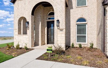 3743 Milwaukee Ave in Midlothian, TX - Building Photo - Building Photo