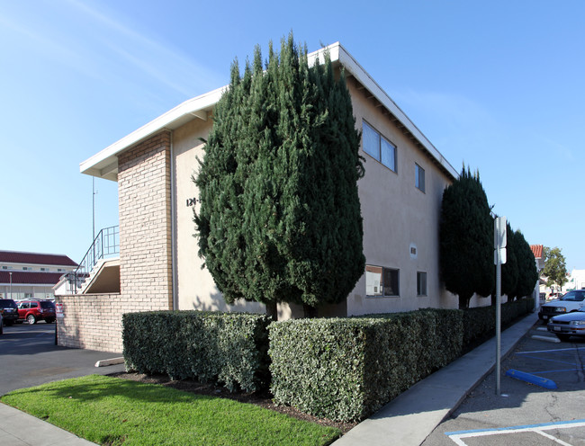 124-142 S Grand St in Orange, CA - Building Photo - Building Photo