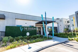 Douglas at Stonelake in Henderson, NV - Foto de edificio - Building Photo