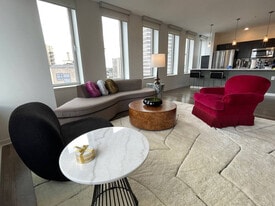 280 E Broad St in Rochester, NY - Building Photo