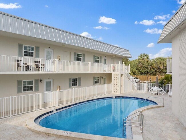 900 Jasmine Ln in Vero Beach, FL - Building Photo - Building Photo