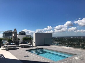 1010 Brickell Ave, Unit 3809 in Miami, FL - Building Photo - Building Photo