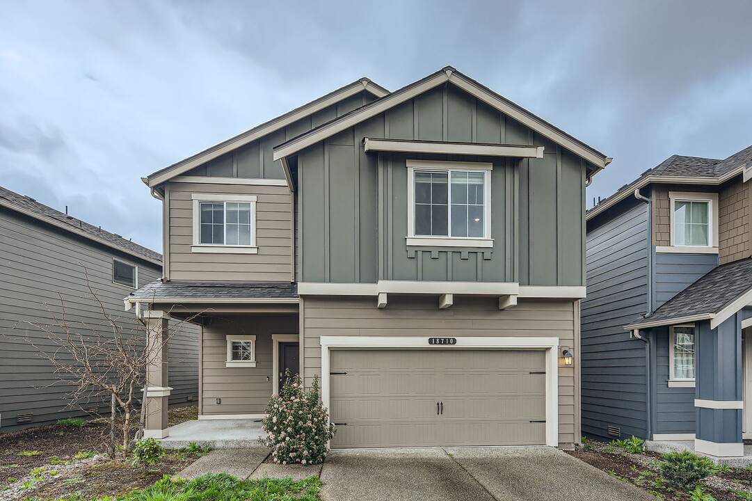 18710 106th Avenue Ct E in Puyallup, WA - Building Photo