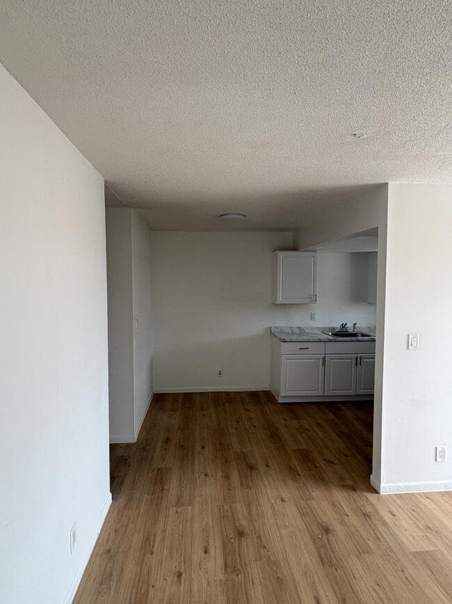 property at 1406 Barton Rd