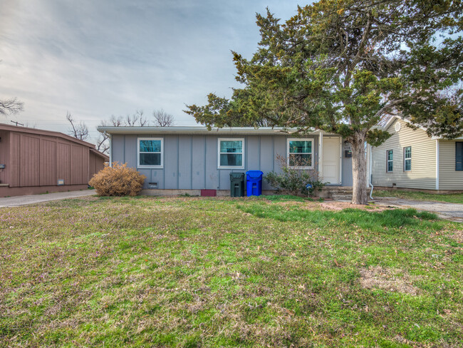 property at 1238 Iowa St