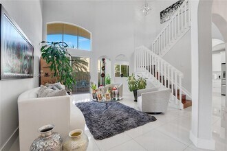 11261 NW 55th Ln in Doral, FL - Building Photo - Building Photo