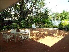 3103 N Julia Cir in Tampa, FL - Building Photo - Building Photo