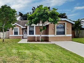 10884 Grandview Ct in Royal Palm Beach, FL - Building Photo