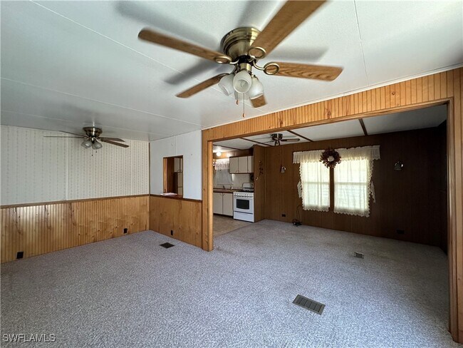 property at 140 Lamplighter Ln