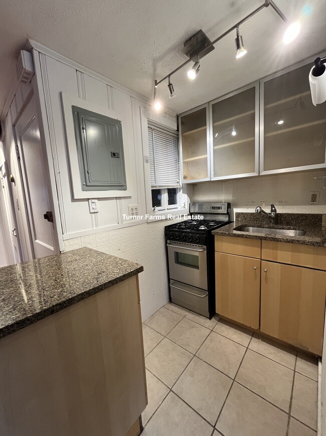 19 Garrison St, Unit 17 Garrison unit 4