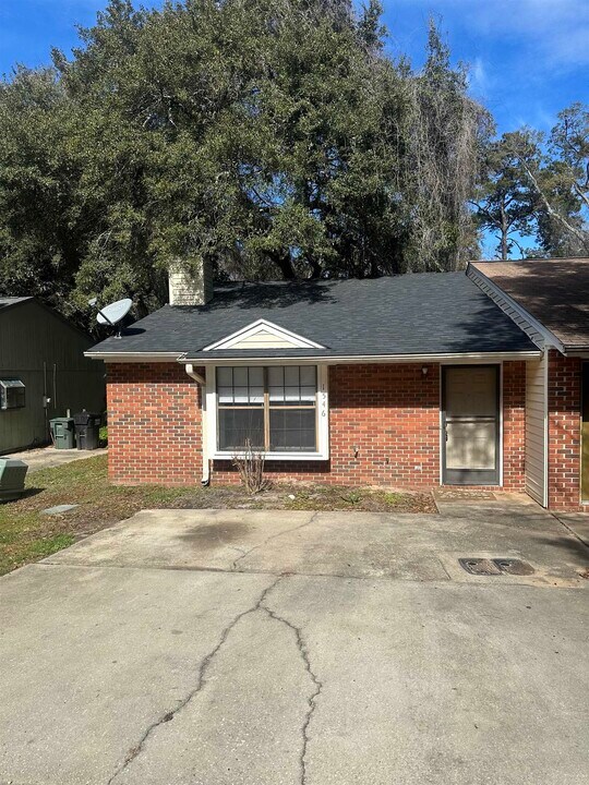 1546 Merry Oaks Ct in Tallahassee, FL - Building Photo