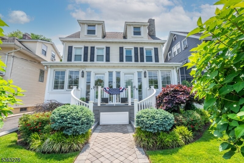 34 Park Ave in Caldwell, NJ - Building Photo