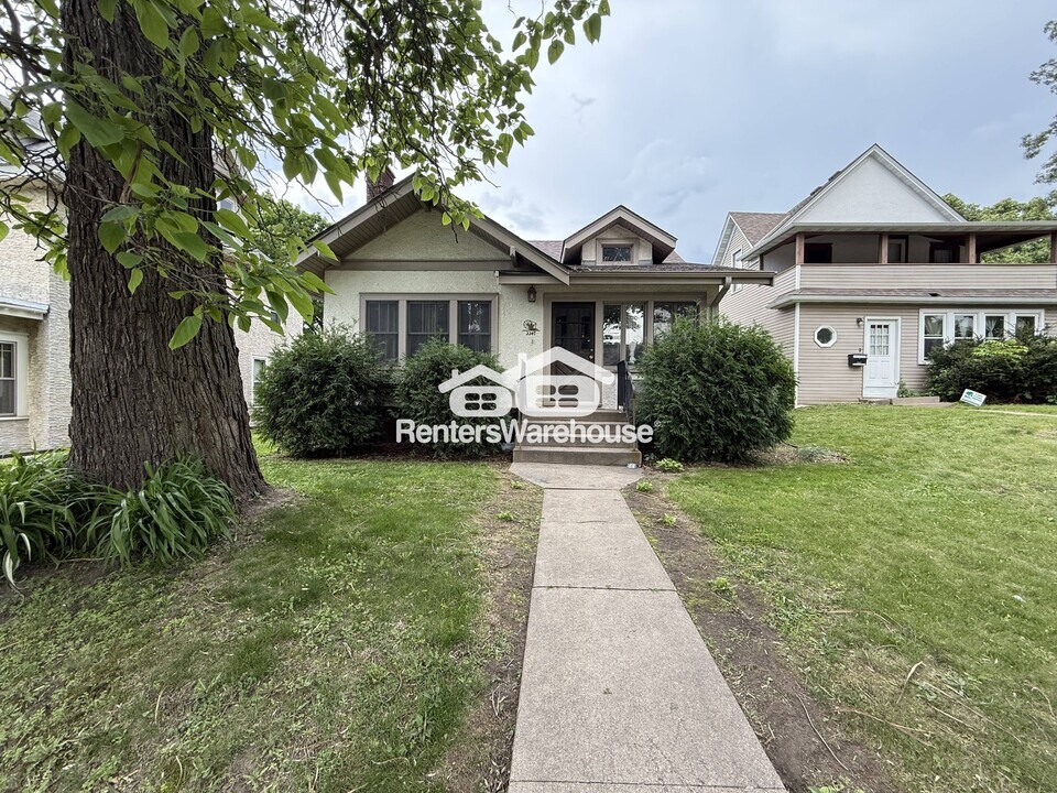3347 N Lyndale Ave in Minneapolis, MN - Building Photo
