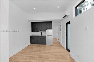 7801 Byron Ave in Miami Beach, FL - Building Photo - Building Photo