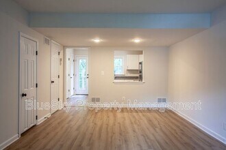 247 Stribling Ave in Charlottesville, VA - Building Photo - Building Photo