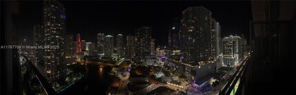 690 SW 1st St in Miami, FL - Building Photo - Building Photo