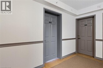 2035 Appleby Line in Burlington, ON - Building Photo - Building Photo