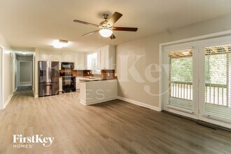 3520 Langdale Dr in High Point, NC - Building Photo - Building Photo