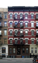 311 W 21st St in New York, NY - Building Photo - Building Photo