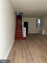 925 Mifflin St in Philadelphia, PA - Building Photo - Building Photo