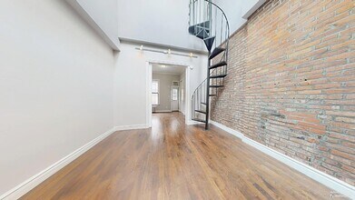 East 25th Street in New York, NY - Building Photo - Building Photo