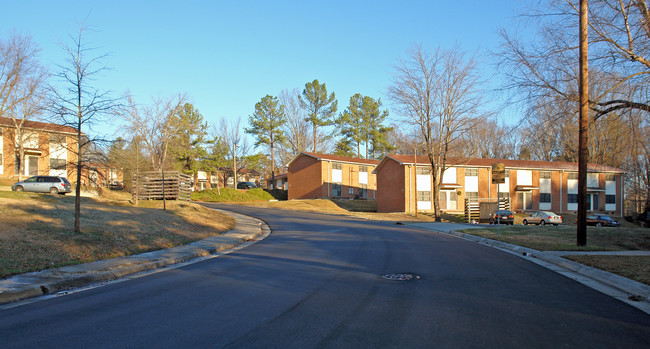 Damar Court in Durham, NC - Foto de edificio - Building Photo