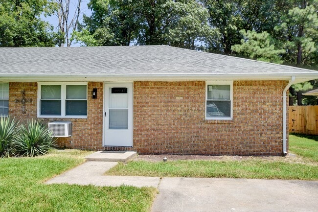 1306 Linden Ave in Chesapeake, VA - Building Photo - Building Photo